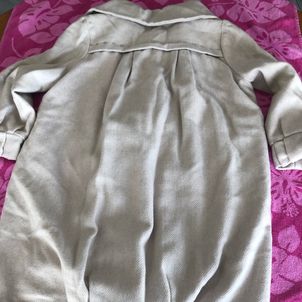 Coat - Picture 6 of 7